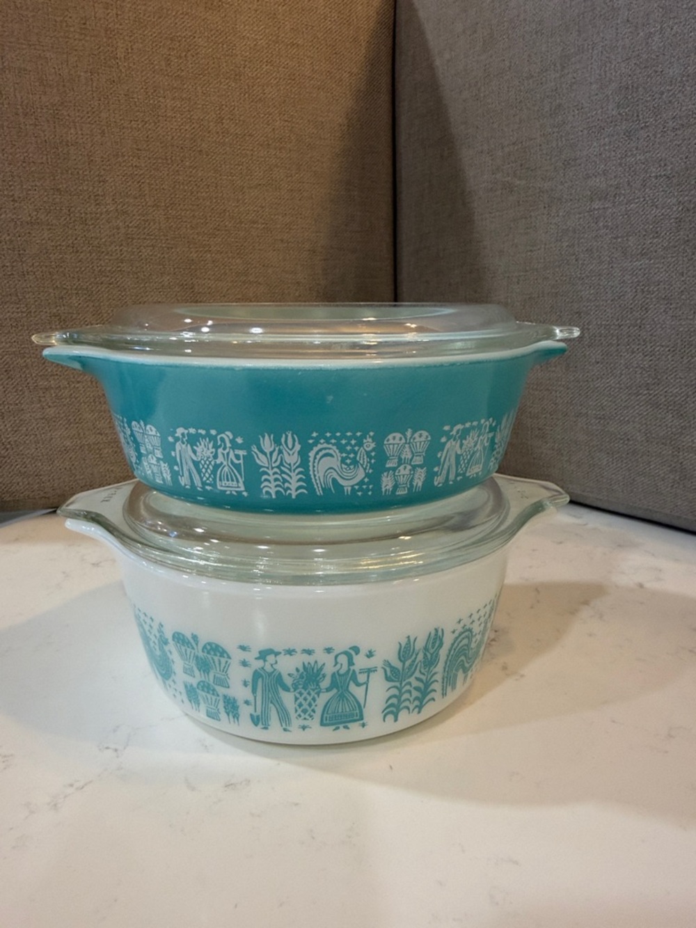 Pyrex Butter Print Casserole dishes with Lids
